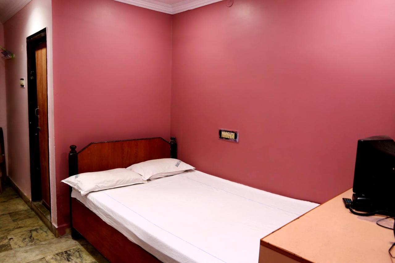 Vani Lodge Visakhapatnam Exterior foto